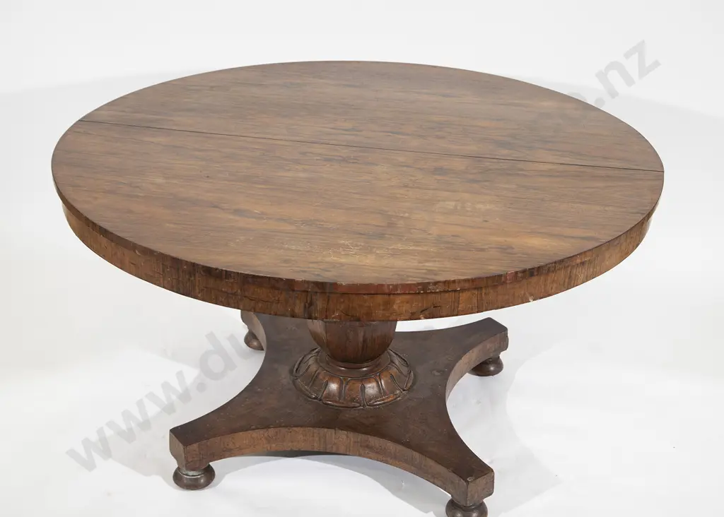 WM IV Rosewood Circular Dining Table and Four Chairs Image 1++