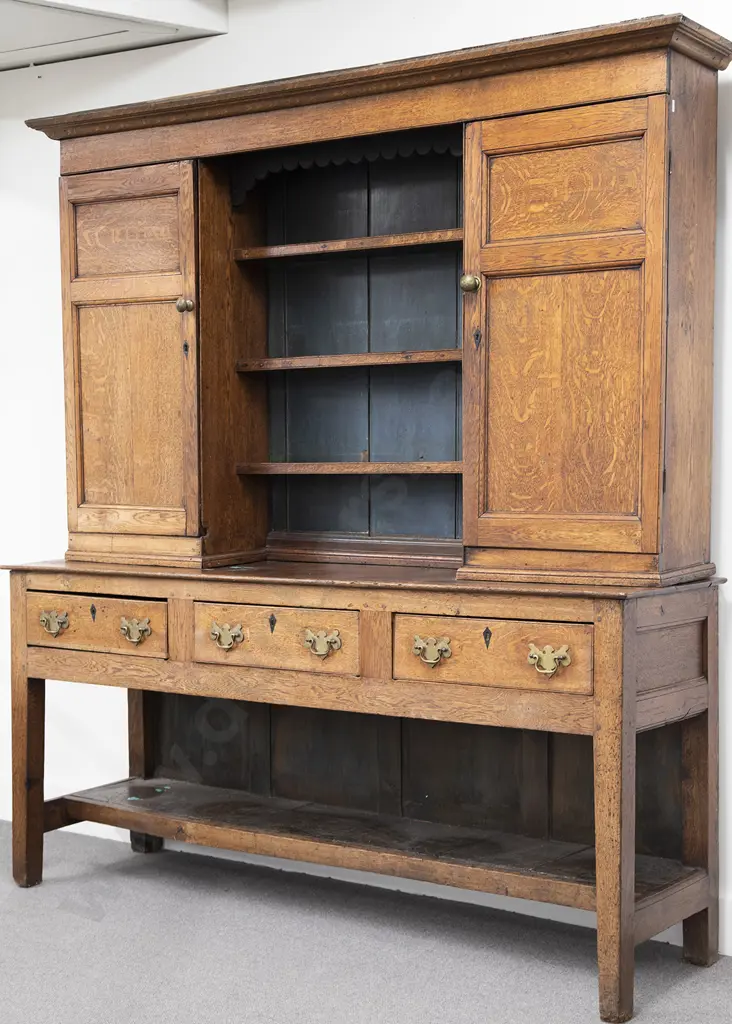 GeoIII Oak Dresser Image 1++