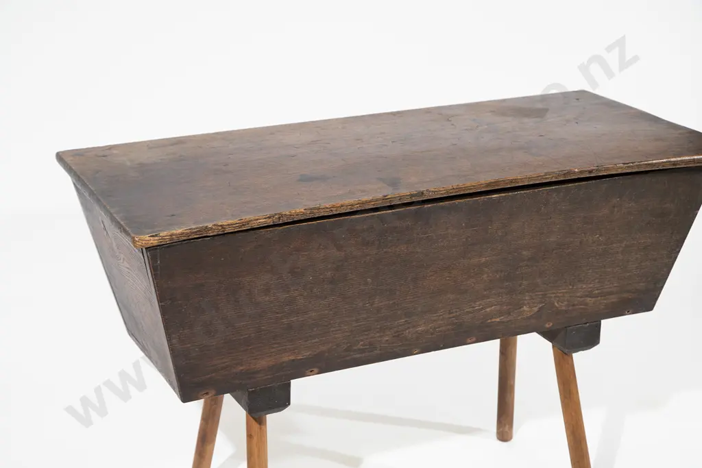 C18th Oak Dough Bin Image 1++