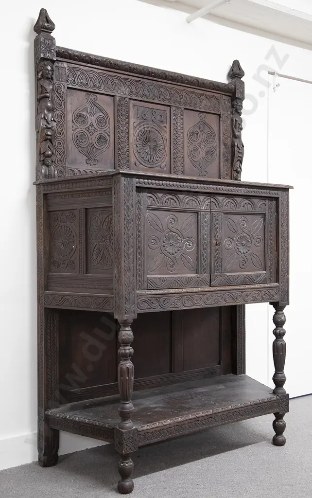 C17th Oak Credence Cupboard Image 1++