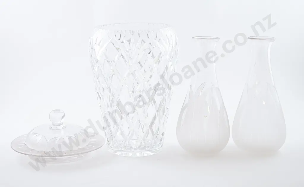 Heavy Cut Crystal Vase Image 1++