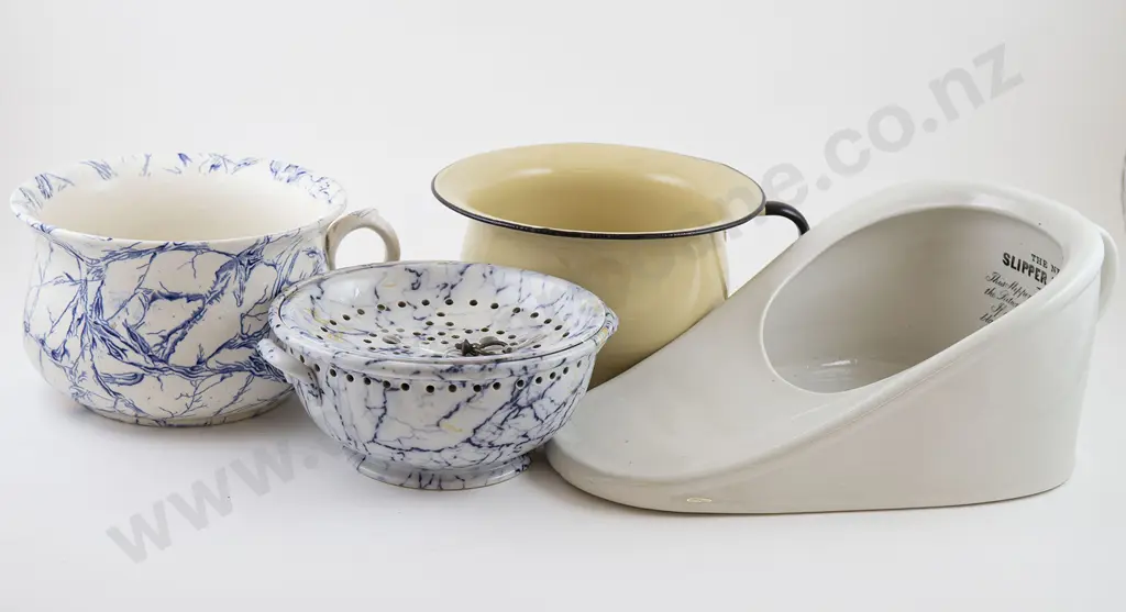 Slipper Bed Pan Image 1++