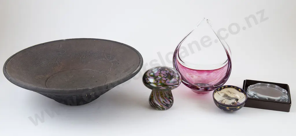 Pottery Dish & Various Modern Glass Ware Image 1++