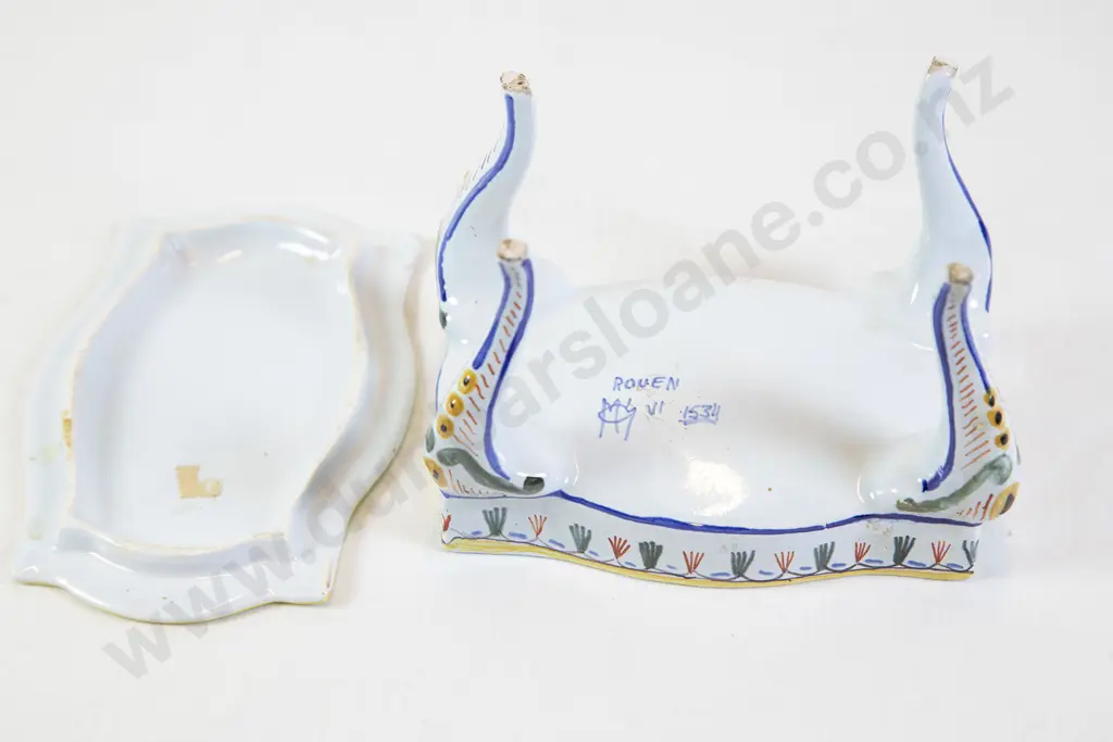 French Faience Armorial Box Image 1++