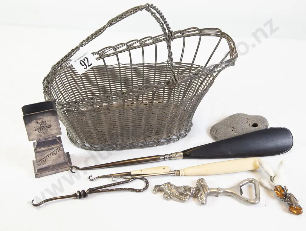 Wire Wine Basket and assorted Image 1++