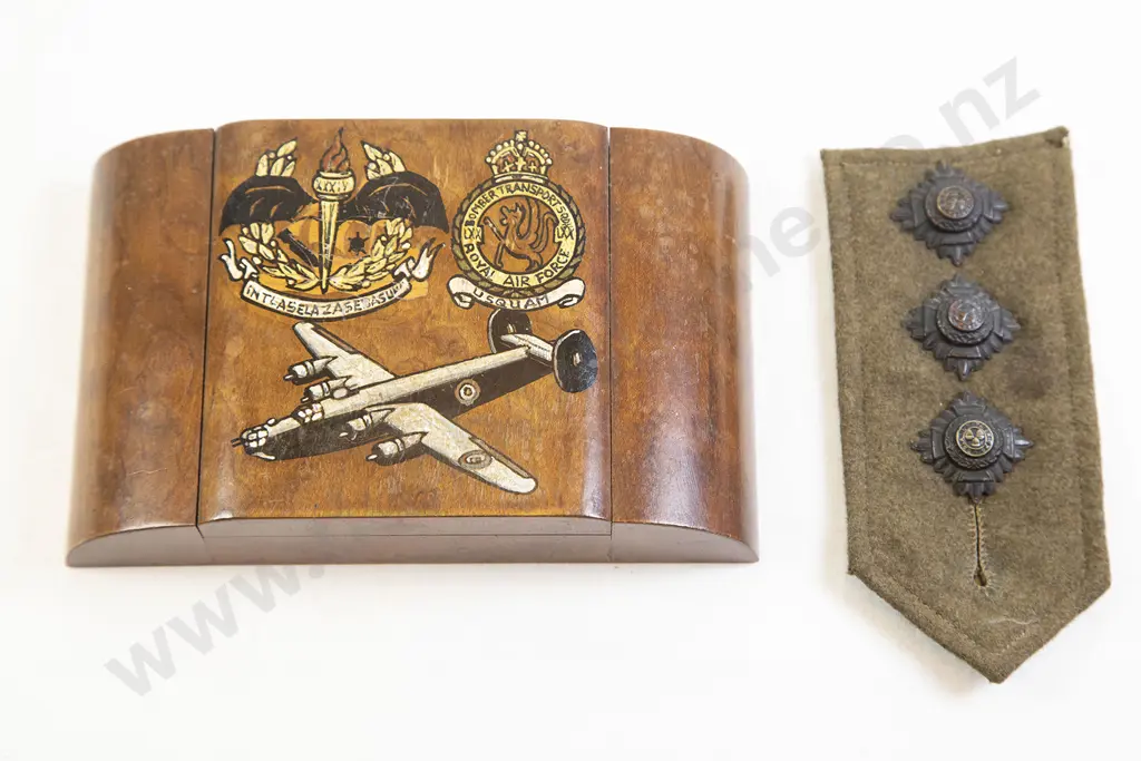 Royal Airforce Commemorative Cig Box & Three Buttons Image 1++
