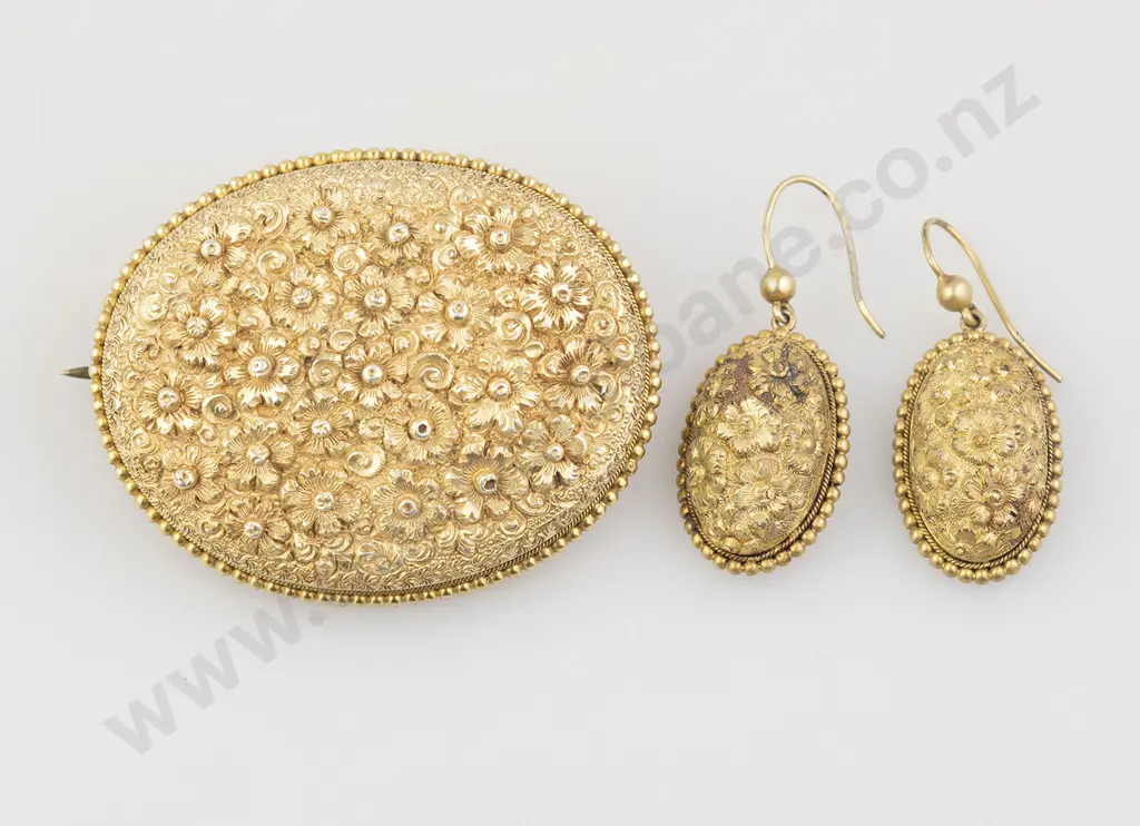 Victorian Ornate Floral Silver Gilt Brooch & Earrings Image 1++