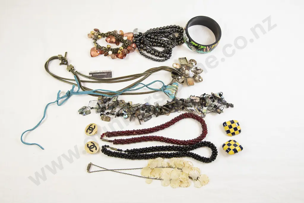 Selection Various Costume Jewellery Image 1++