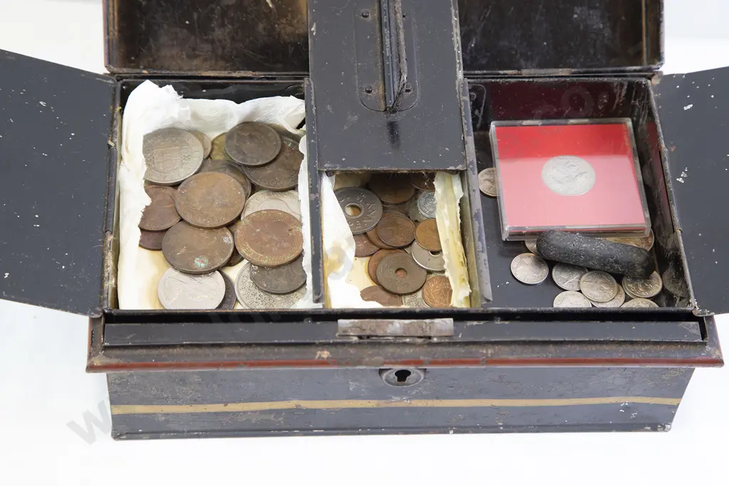 Cash Tin with Small Qty Mixed Coinage Image 1++