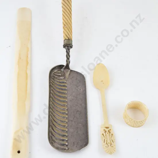 Victorian S/P Crumb Scoop