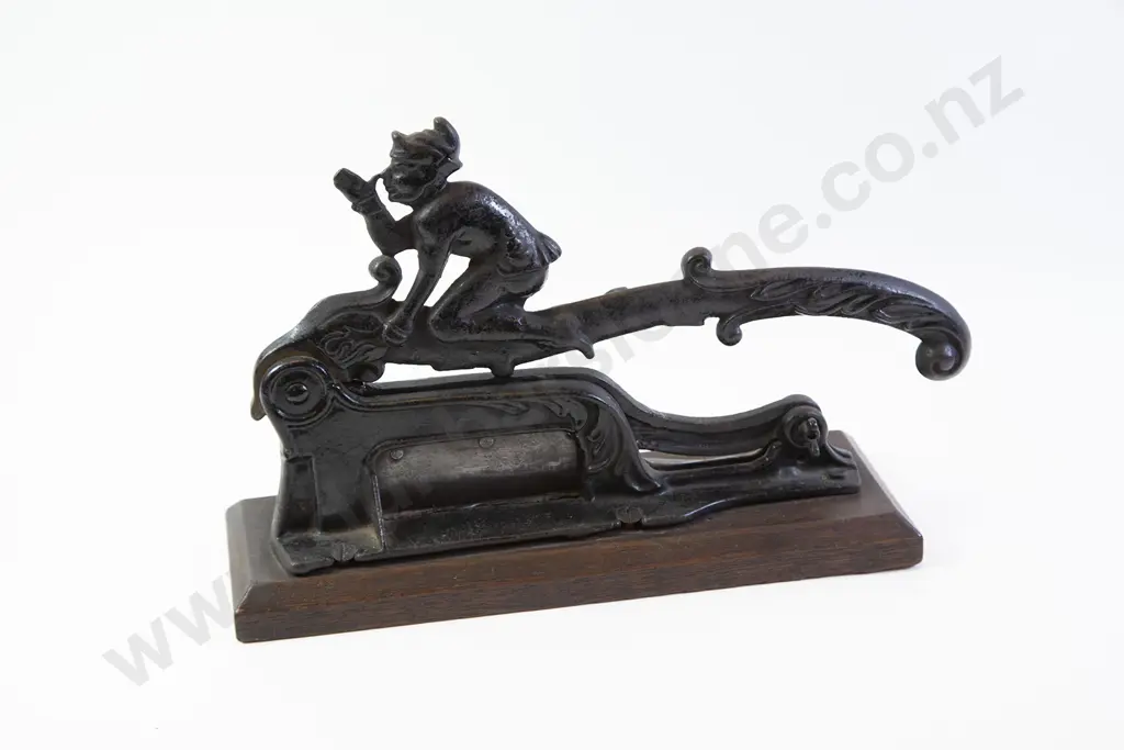Victorian Cast Iron Cutter Image 1++
