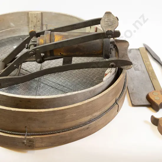 Vintage Car Jack with Screwdriver