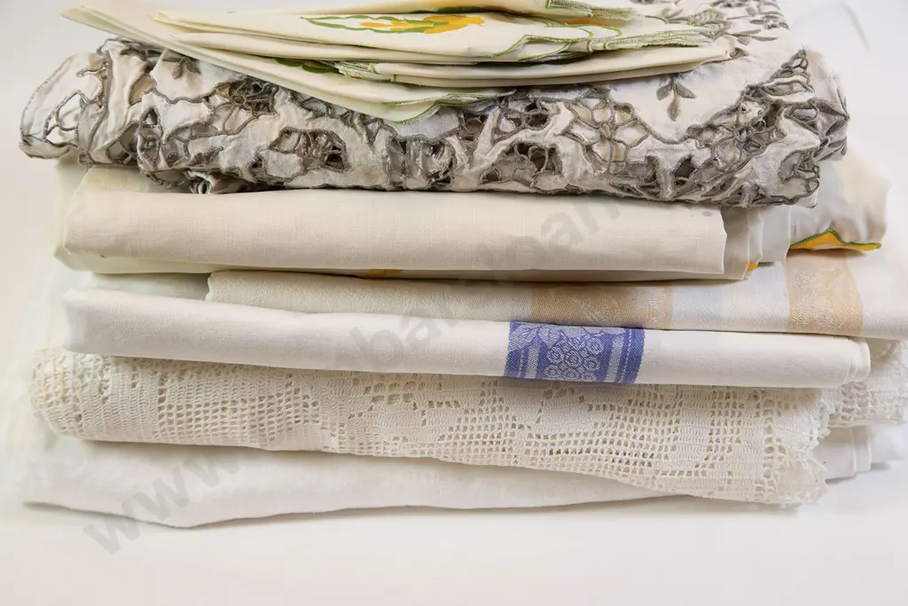 Selection Various Vintage Linens Image 1++