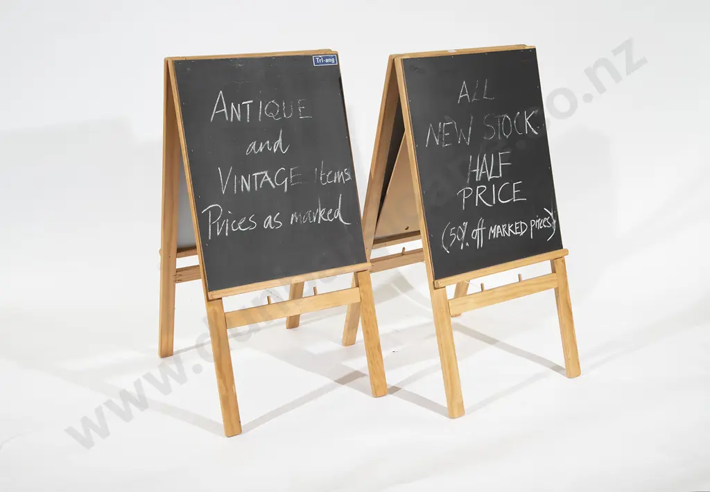 Triang Black Board Easel Image 1++