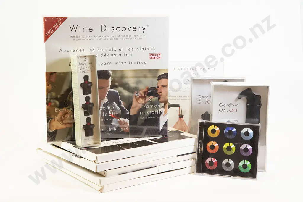 Collection Wine Paraphernalia Image 1++