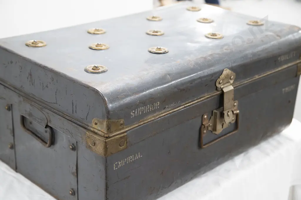 Vintage Tin Travel Truck Image 1++