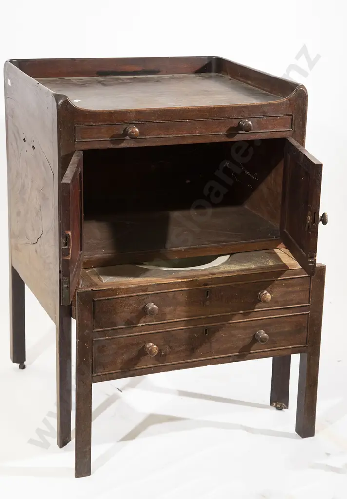 GeoIII Mahogany Tray Top Night Cupboard Image 1++