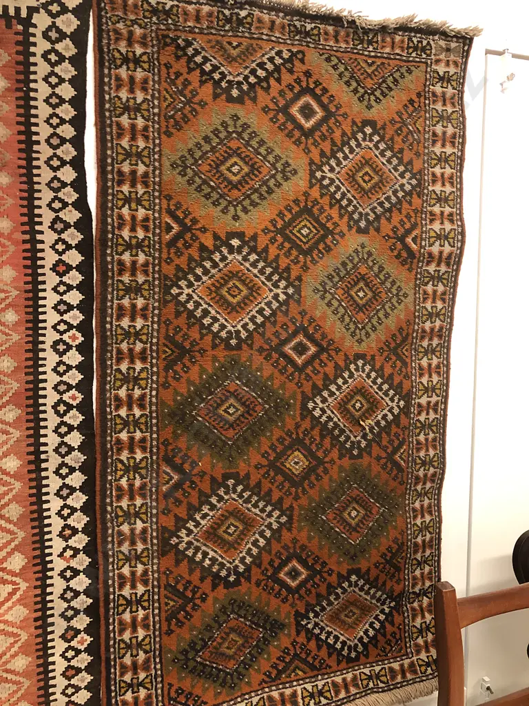 Persian Rug with all-over lozenge medallions Image 1++