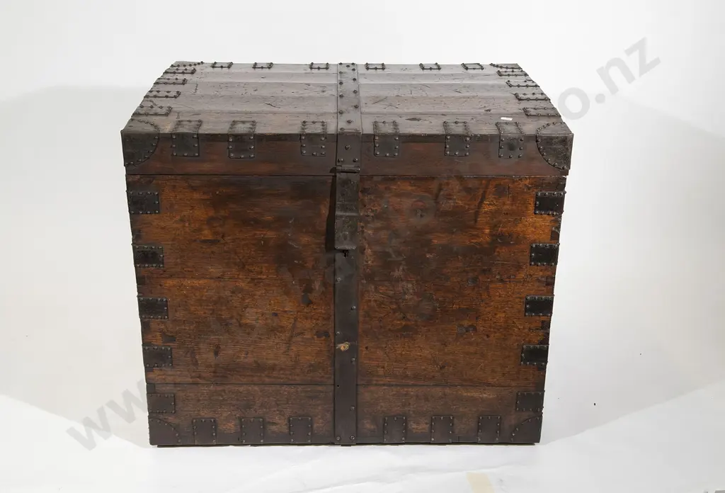 Large GeoIII Oak and Iron Bound Silver Chest Image 1++