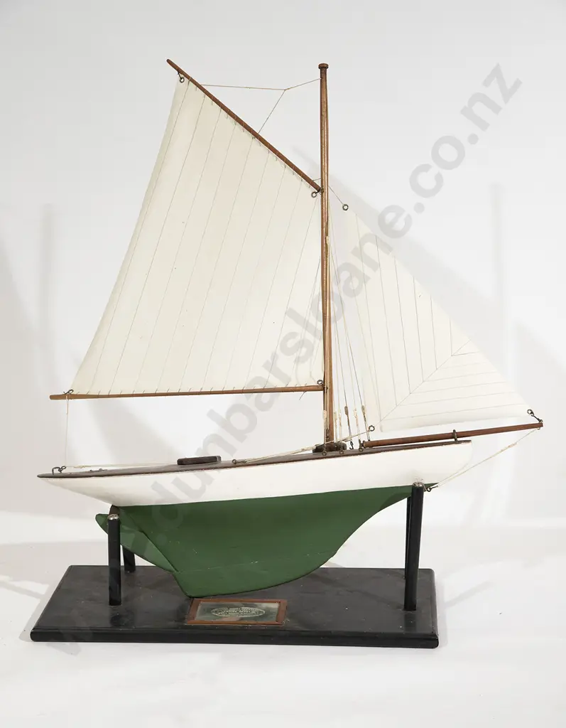 The Clyde Model Dockyard Wooden Pond Yacht on Stand Image 1++