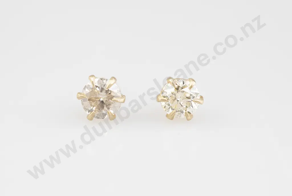 Pair 14ct Solitaire Diamond Stud Earrings Image 1++