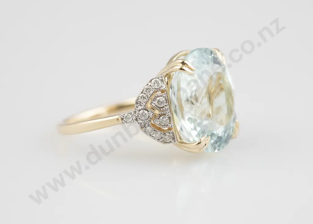 14ct Single Aquamarine and Diamond Ring Image 1++