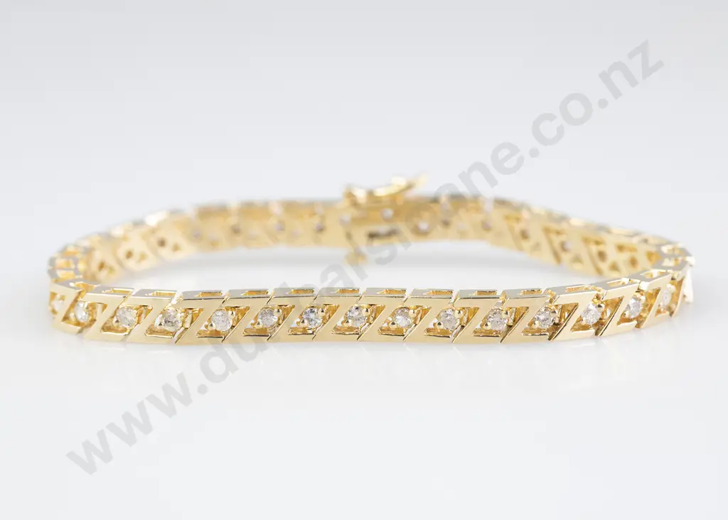 14ct 34stone Diamond Bracelet Image 1++
