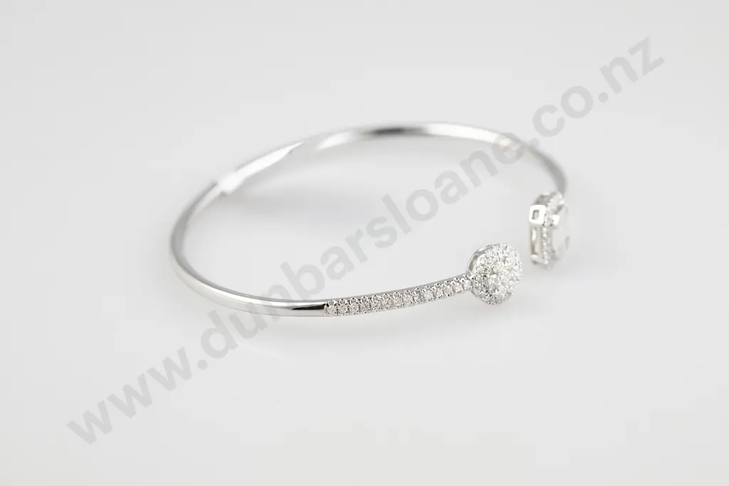 18ct White Gold 87stone Diamond Fancy Bangle Image 1++