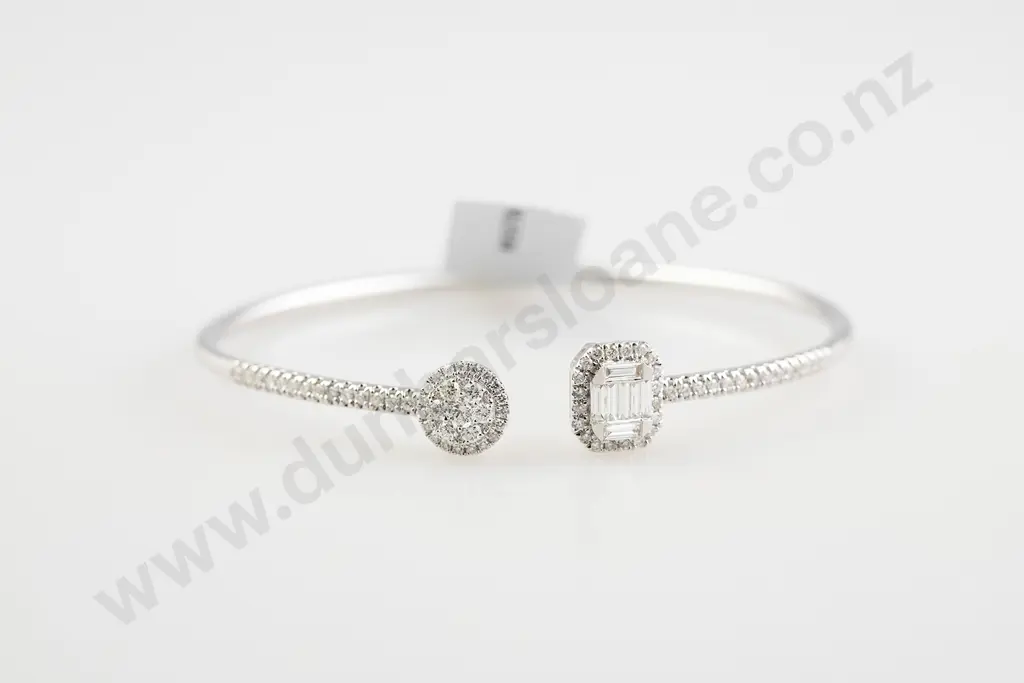 18ct White Gold 87stone Diamond Fancy Bangle Image 1++