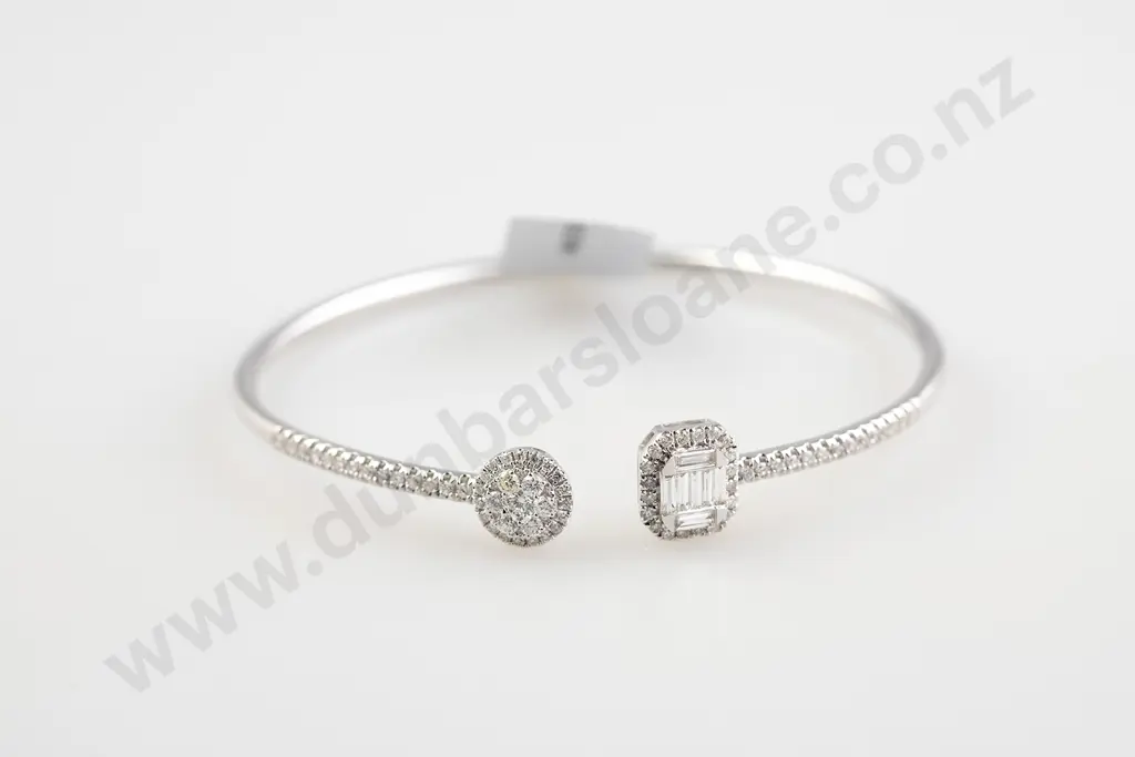 18ct White Gold 87stone Diamond Fancy Bangle Image 1++