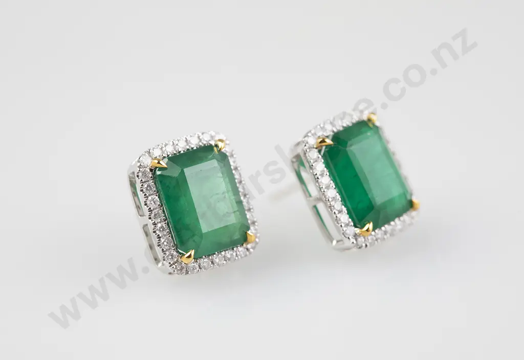 14ct White Gold Emerald and Diamond Cluster Stud Earrings Image 1++