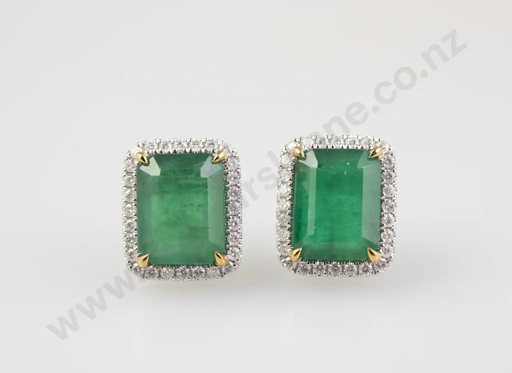 14ct White Gold Emerald and Diamond Cluster Stud Earrings Image 1++