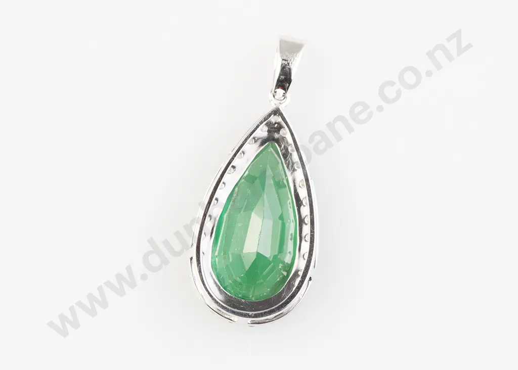 14ct White Gold Emerald and Diamond Pendant Image 1++