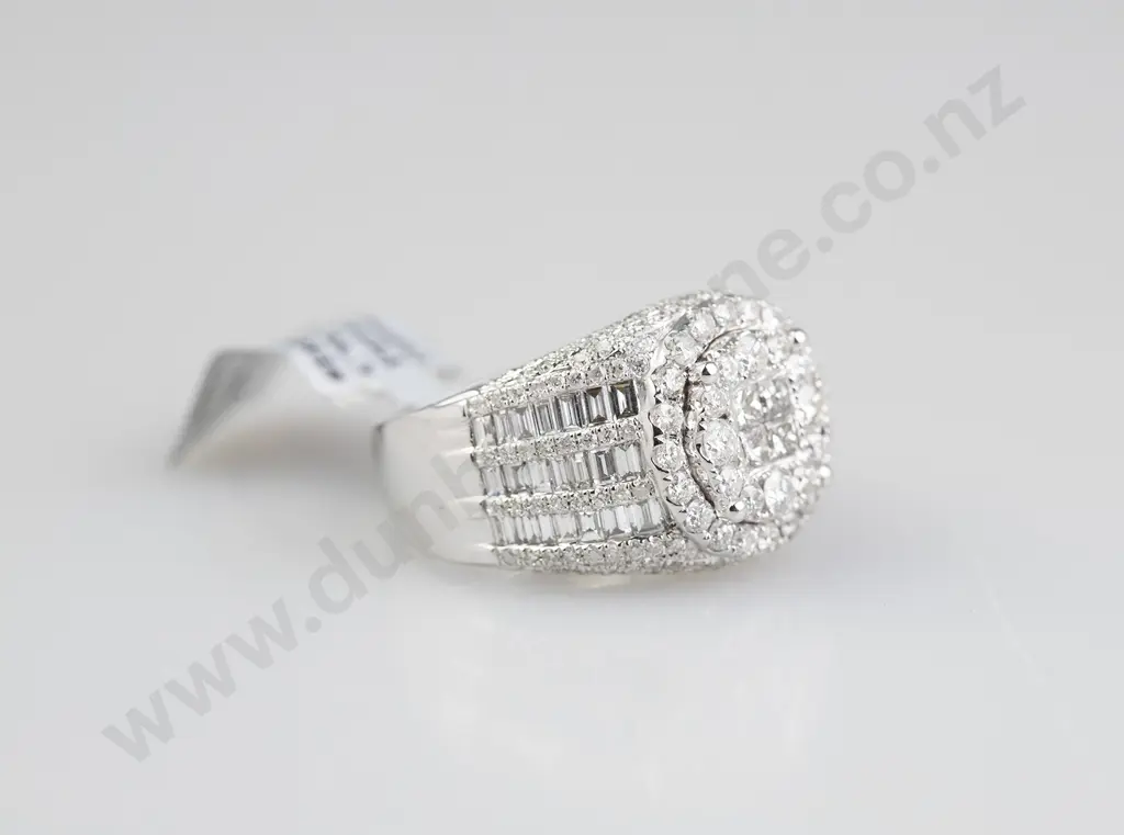 18ct White Gold 256stone Diamond Cluster Ring Image 1++