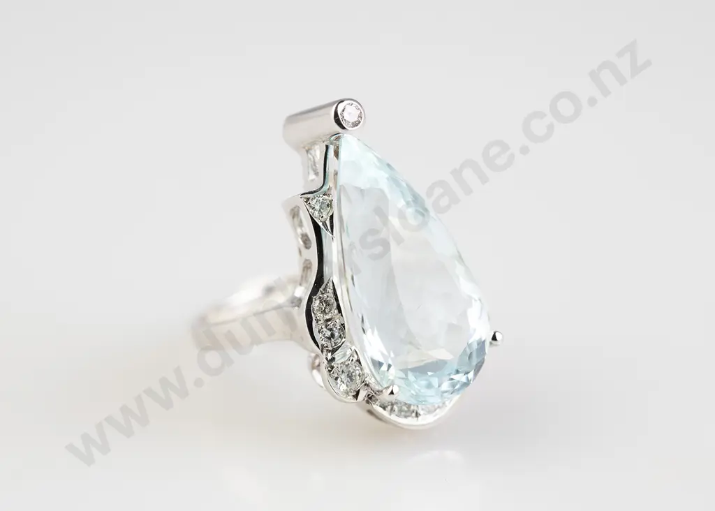 14ct White Gold Aquamarine and Diamond Dress Ring Image 1++