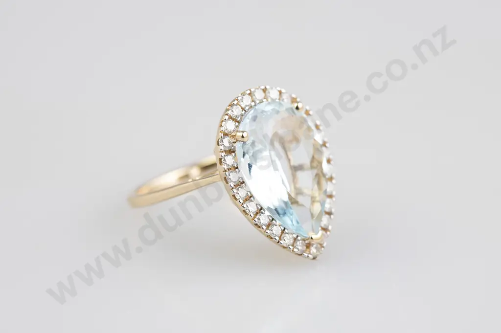 14ct Single Aquamarine and Diamond Cluster Ring Image 1++