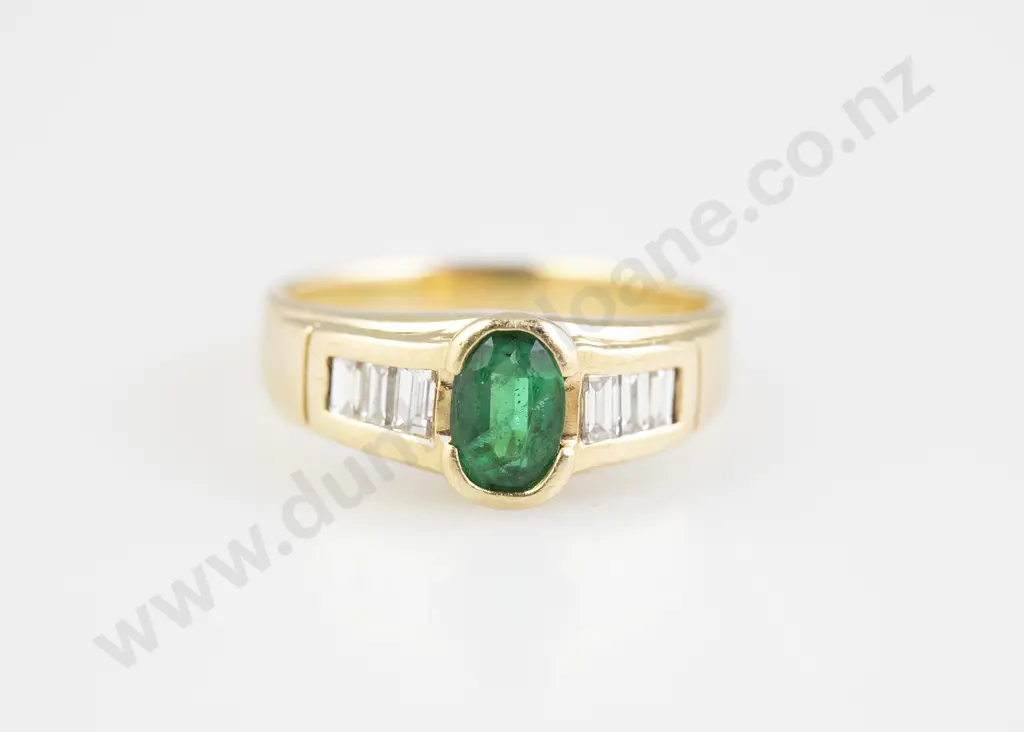 18ct Seven Stone Emerald and Diamond Band Ring Image 1++