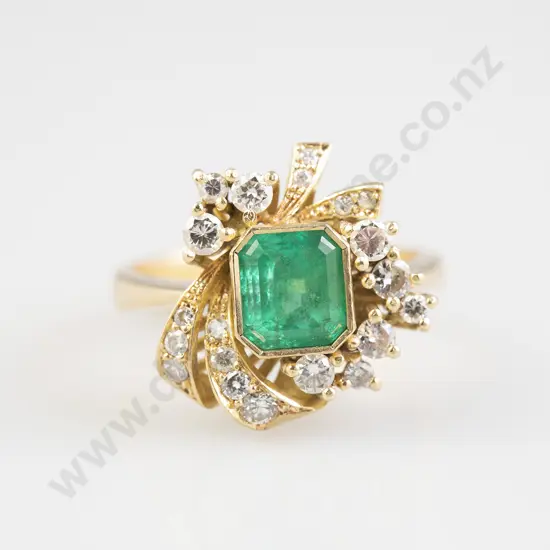 18ct 22stone Emerald and Diamond Spray Cluster Dress Ring