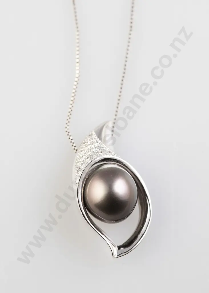 18ct White Gold Single South Seas Black Pearl and Diamond Pendant Image 1++