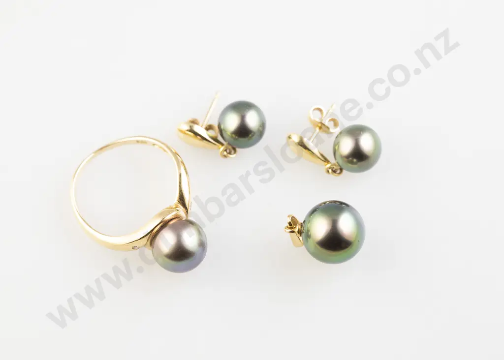 18ct Single Tahitian Black Pearl Ring Image 1++