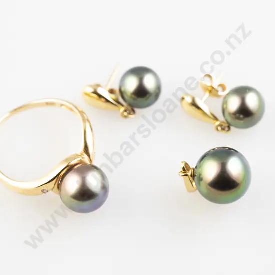 18ct Single Tahitian Black Pearl Ring