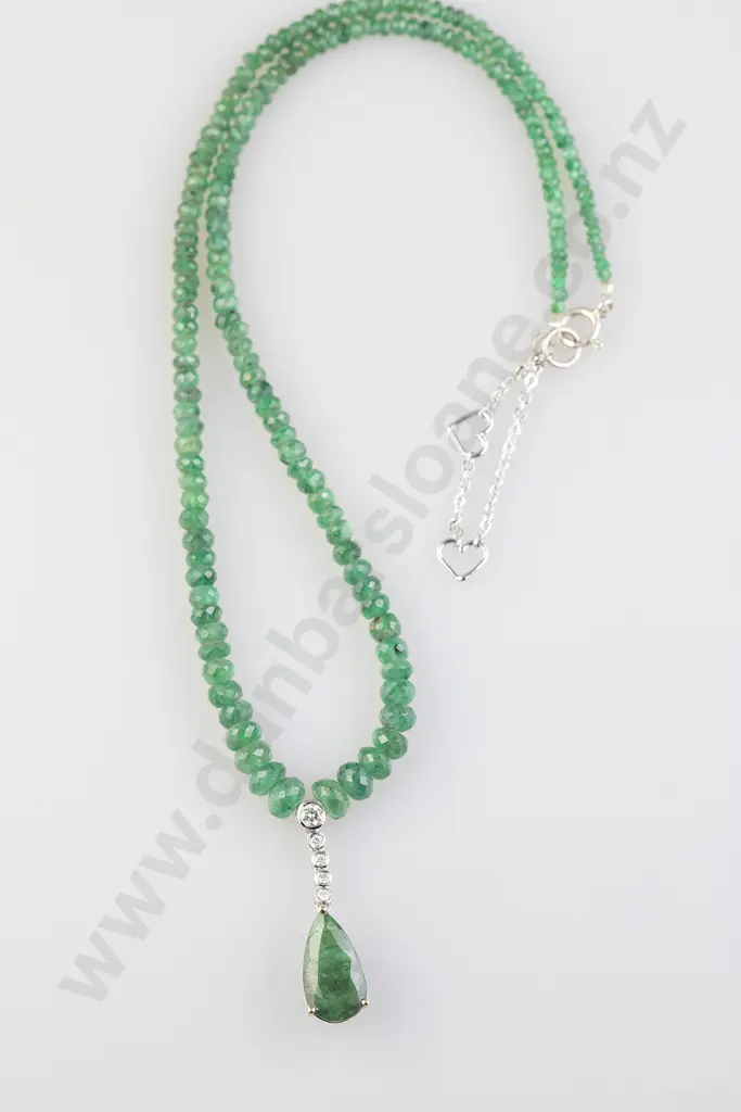 18ct Emerald and Diamond Pendant Necklace Image 1++
