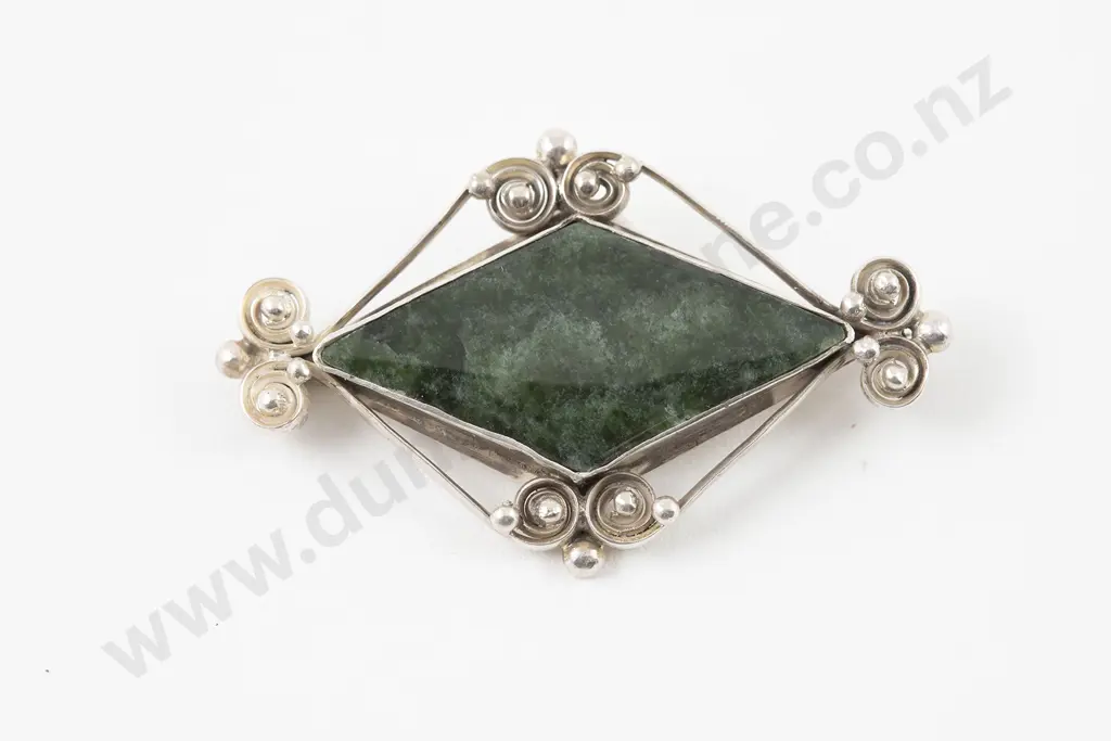 NZ Silver Edith E Morris Image 1++