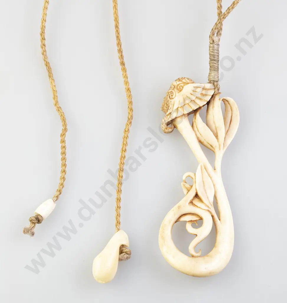 NZ Bone Carver Dave Hegglun Pendant Image 1++