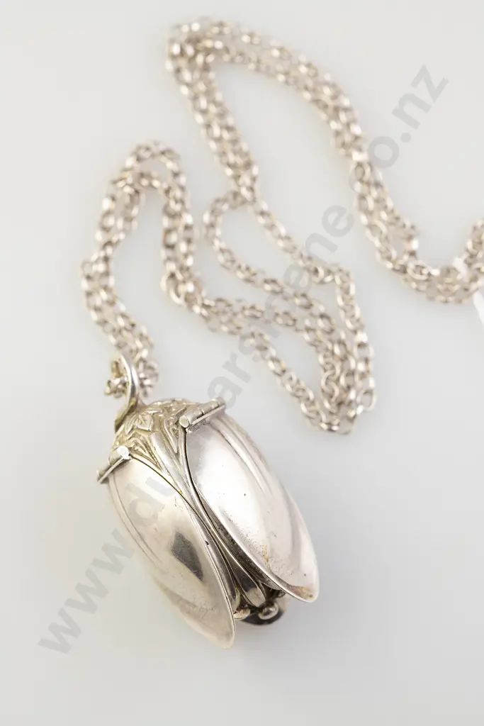 St James House Company S/S Spoon 'Form' Pendant Watch Image 1++