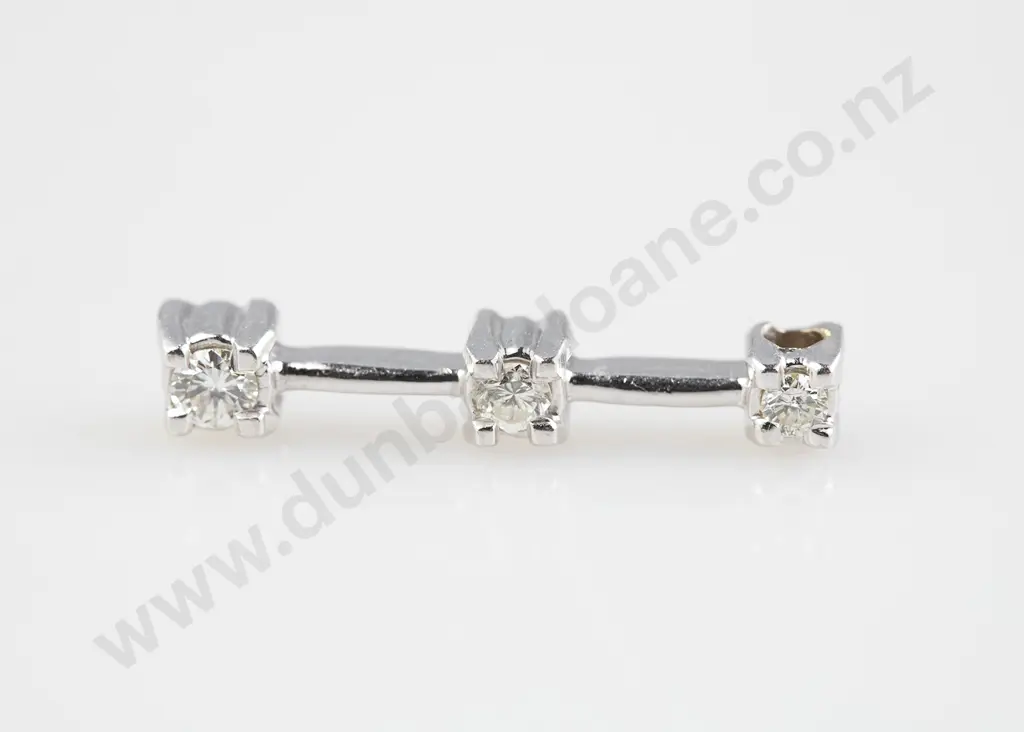 14ct White Gold Three Stone Diamond Pendant Image 1++