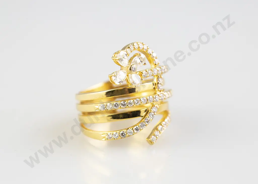 18ct Modern 59 Stone Diamond Floret Spray Dress Ring Image 1++