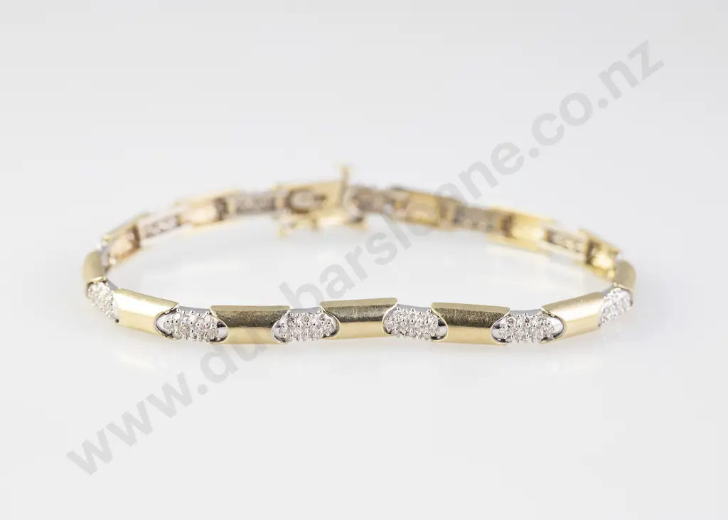 10ct 130stone Diamond Bracelet Image 1++