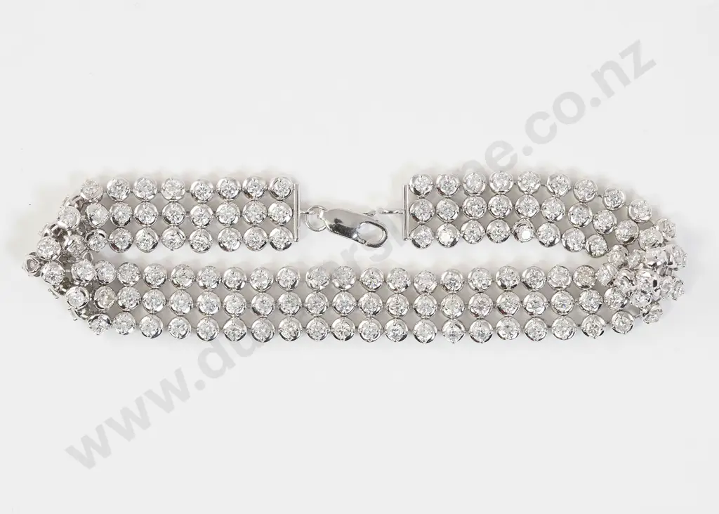 Modern Design 18ct White Gold 138stone Diamond Bracelet Image 1++