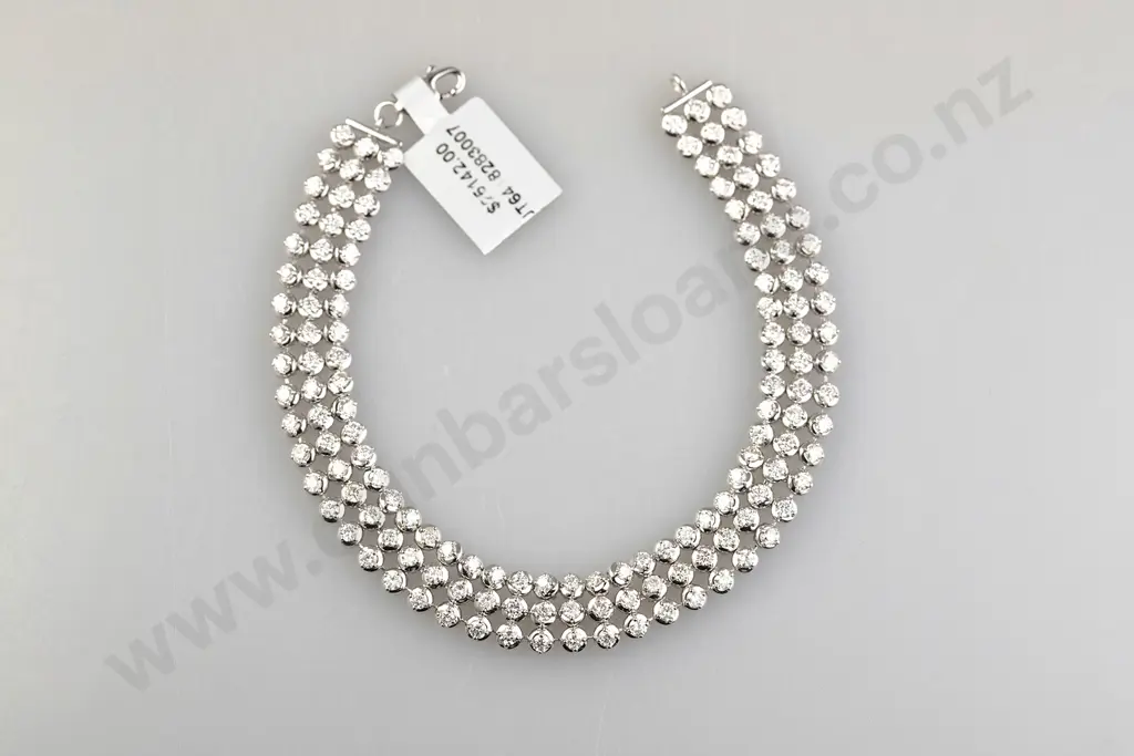Modern Design 18ct White Gold 138stone Diamond Bracelet Image 1++